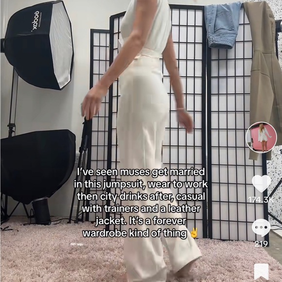 Jumper - as seen on TikTok. Size XL. - Picture 6 of 6